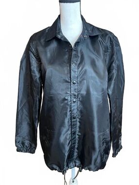 Beautiful Giant black satin snap front wind breaker medium.